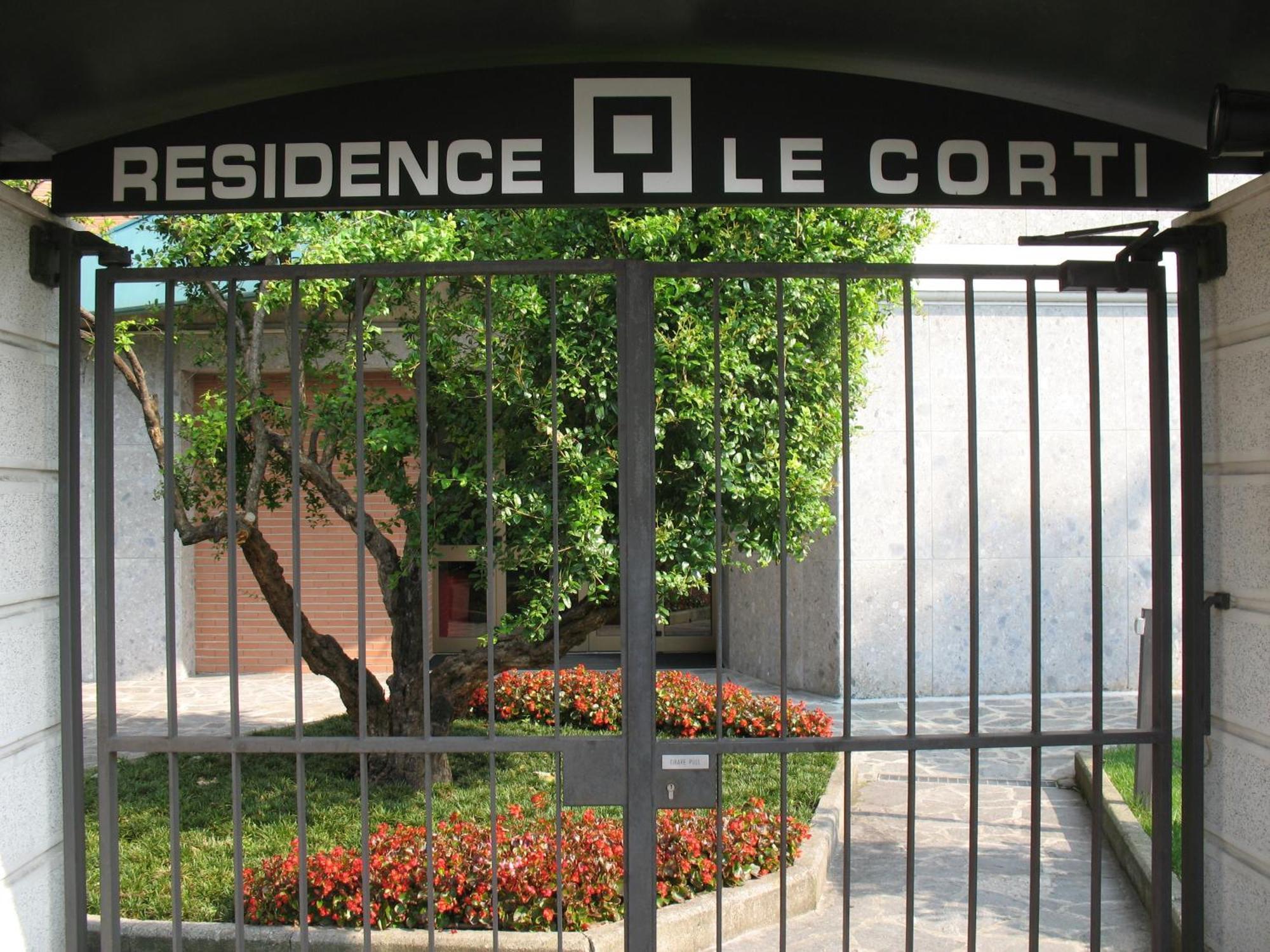 Residence Le Corti Milán Exterior foto