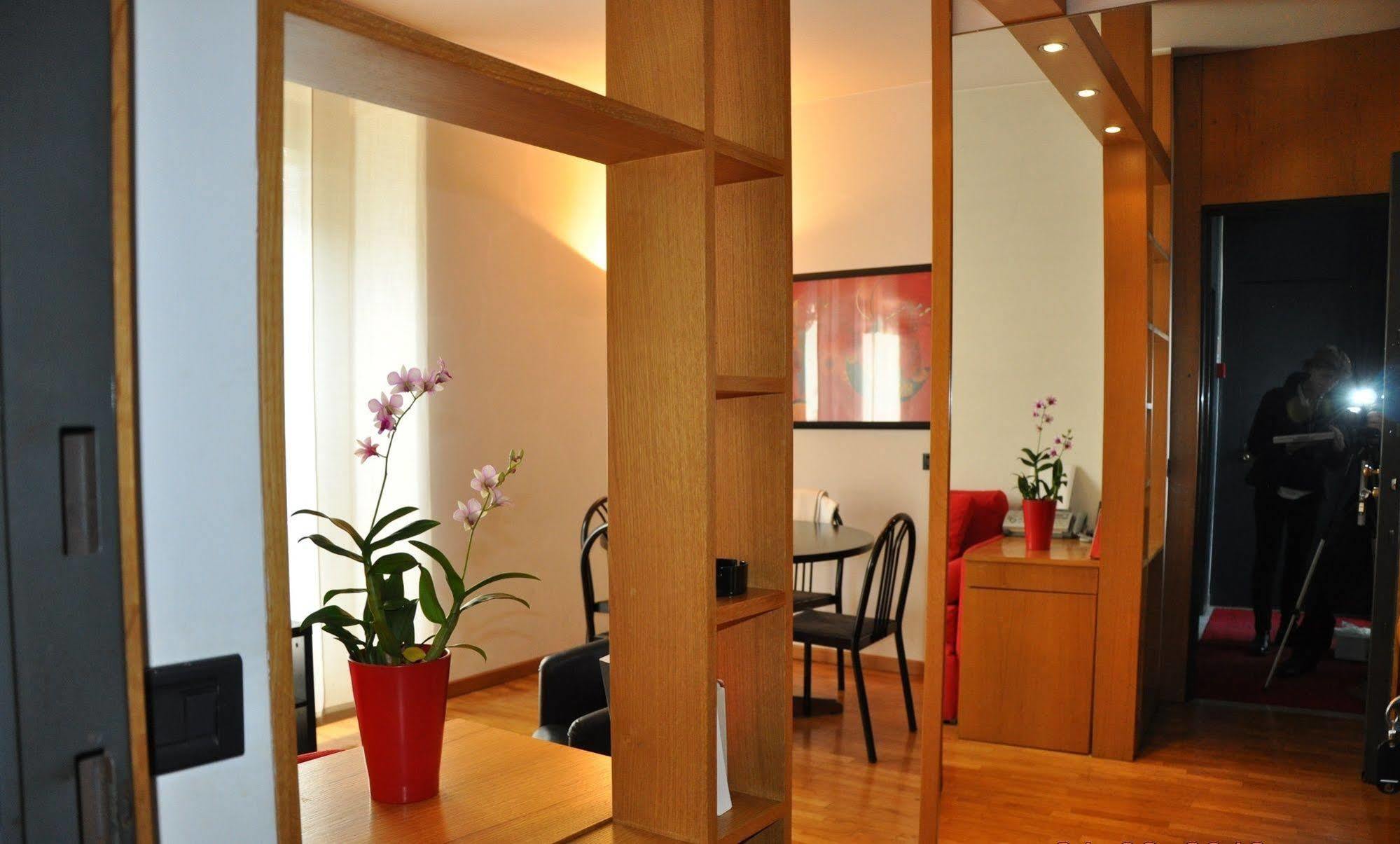 Residence Le Corti Milán Exterior foto
